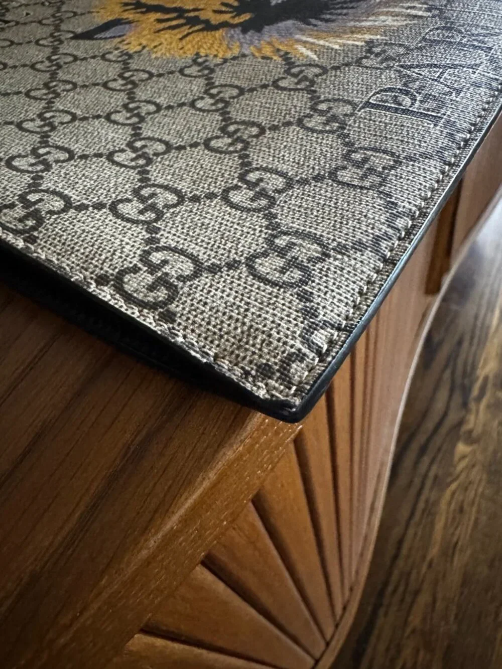 Gucci GG Supreme “L’Aveugle Par Amour” Tiger Zip Pouch / Clutch - Picture 12 of 12